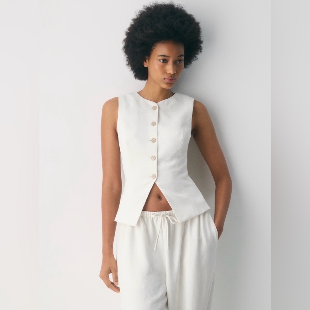 EUC ARITZIA x WILFRED - Regal Vest, 4